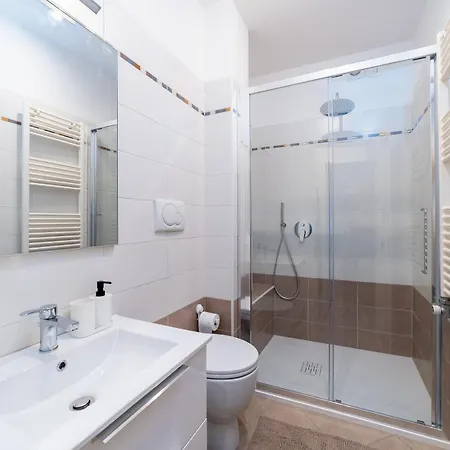 Moderno Trilocale Zona Policlinico Apartment