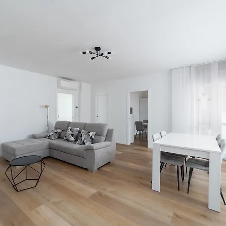 Moderno Trilocale Zona Policlinico Apartment *